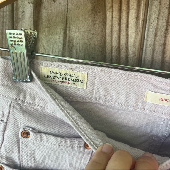 Lavender Levi’s Ribcage Shorts - Picture 5 of 8